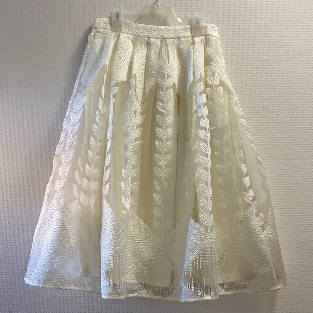 Jealous Tomato Floral & Vine Tulle Overlay Skirt